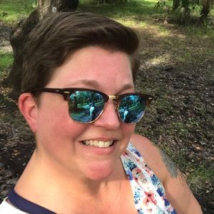 Meet your Posher, Lydia